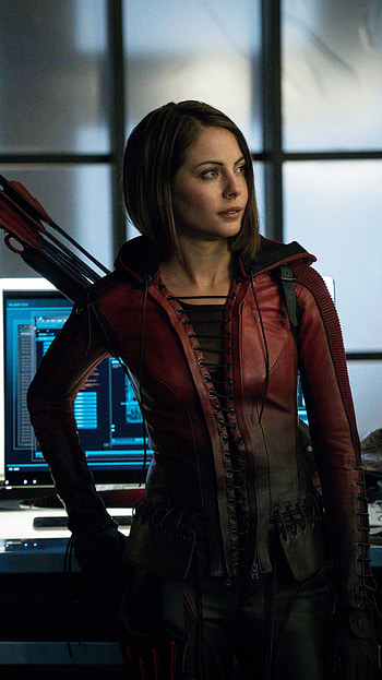 Thea queen, willa holland, hollywood s HD phone wallpaper