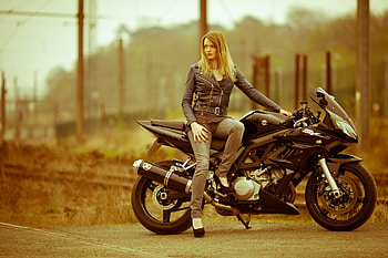 Suzuki SV 1000 S, Girls and Motorcycles HD wallpaper