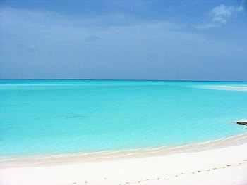 Turquoise blue & sand, blue, sand, turquoise, sky, ocean, beach HD wallpaper