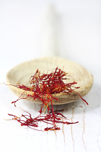 Saffron, Spice substitutes, Saffron spice HD phone wallpaper