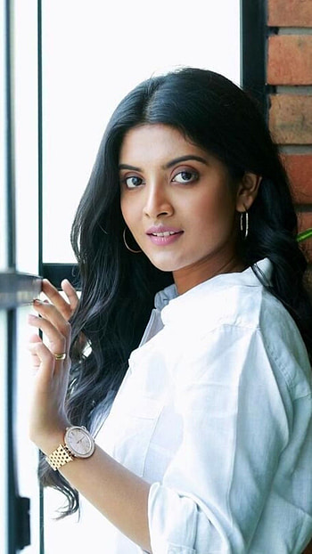 NIVEDHITHAA SATHISH, tamil actress HD phone wallpaper