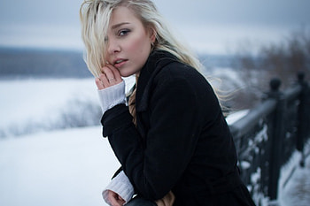 Beauty in winter, winter, girl, blonde, beauty HD wallpaper
