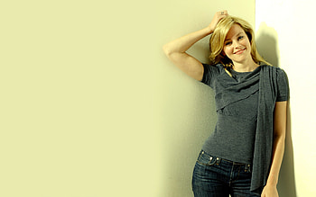 Elizabeth Banks Cute Smile, elizabeth-banks, celebrities, girls, smiling HD wallpaper