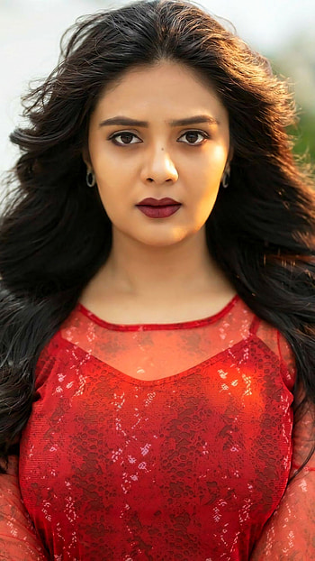 Sreemukhi, telugu actress HD phone wallpaper