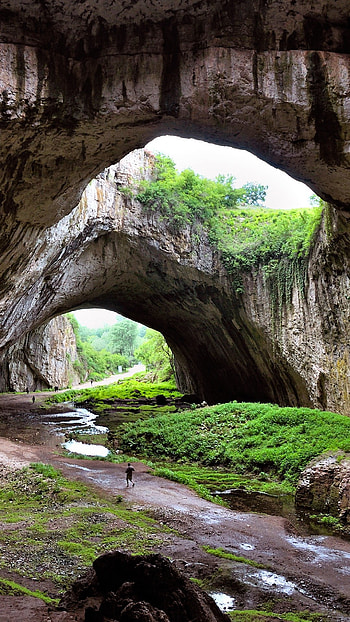 Devetashka cave, Lovech, Windows 10 spotlight, Bulgarian wonder HD phone wallpaper