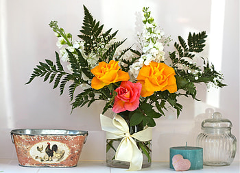 Flowers, Roses, Leaves, Fern, Bouquet, Gypsophilus, Gipsophile, Bow, Vase, Composition, Candle, Jasmine HD wallpaper