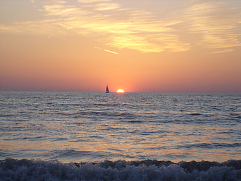 ~Sailing by the Sunset, just me & my love...~ HD wallpaper