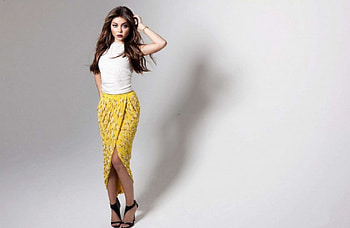 Sarah Hyland, celebrity, model, fun, people, actress HD wallpaper