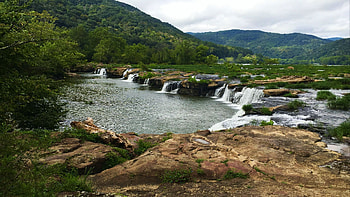 Sandstone Falls, Top of New River Gorge, West Virginia, clouds, USA, cascades, waterfalls, sky, mountains, rocks HD wallpaper