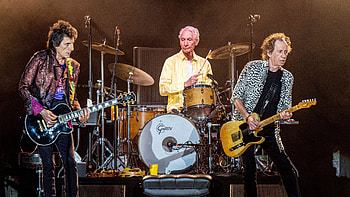 Rolling Stones concert, Live performance, Crowd energy HD wallpaper