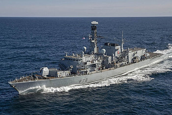Carrier Strike Group 21 ASW Frigate Type 23 HMS KENT, asw radar, anti submarine frigate, mini guns, harpoon anti ship GM, mk 8 114mm main gun HD wallpaper