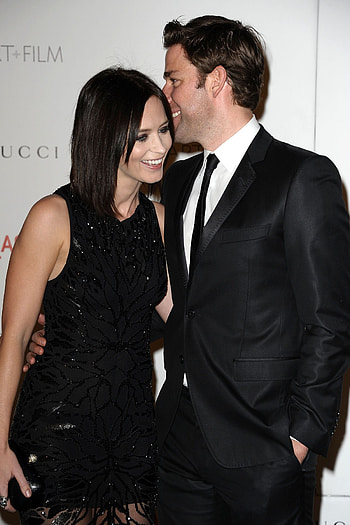 Emily Blunt, John Krasinski, Adorable couple, Cutest HD phone wallpaper