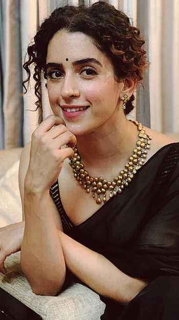 Sanya Malhotra, Sanya Malhotra Actress HD phone wallpaper