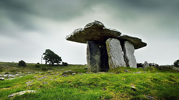 Poulnabrone Dolmen, Irish Countryside HD wallpaper