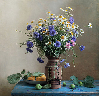 ✻✻, vase, cornflowers, bouquet, fruits HD wallpaper