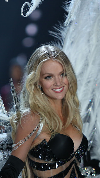 Victoria's Secret, Stylish runway shows, Trend-setting designs, Iconic models HD phone wallpaper