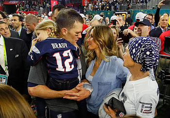 Tom Brady, Gisele Bundchen, Income dynamics, Career success HD wallpaper