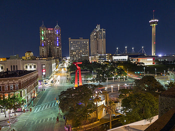 San Antonio Skyline, Rebounding hotels, Convention trade, Delta variant wave HD wallpaper