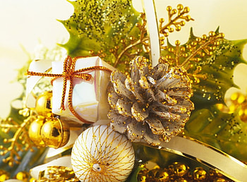 Merry christmas, present, ball HD wallpaper