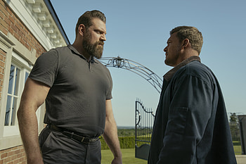 Reacher TV Show Featuring Alan Ritchson and Olivier Richters, TV Show, Reacher, Alan Ritchson HD wallpaper