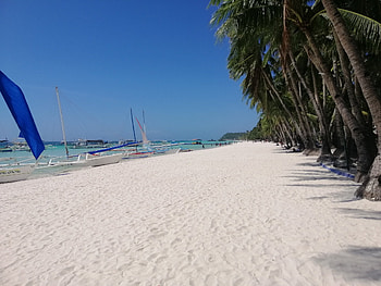 World famous Boracay, Local opposition, Global voices, Casino controversy HD wallpaper