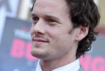 Anton Yelchin, Dual screen , Versatile actor, Stunning HD wallpaper