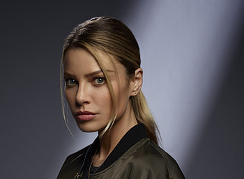 Lauren German HD wallpaper