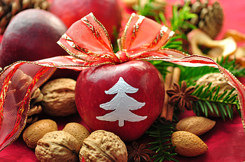 Food, Cones, New Year, Apples, Cinnamon, Nuts, Holiday, Table, Needles, Bow, Decor, Tape HD wallpaper