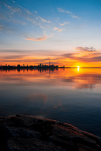 Cities, Sunset, Sea, Sun, City, Horizon HD phone wallpaper