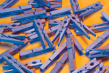 Miscellanea, Miscellaneous, Clothespins, Heap, Orange Background HD wallpaper