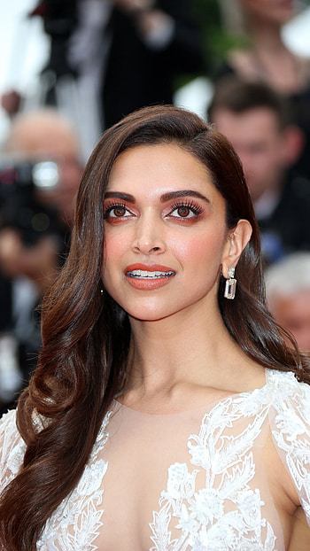 Deepika Padukone, Gorgeous HD phone wallpaper