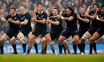 Haka dance, New Zealand tradition, Powerful movements, Cultural expression HD wallpaper
