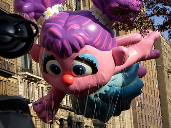 Macy's Day Parade, buildings, girl, balloon, parade HD wallpaper