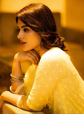 Samyukta menon, orange, hair HD phone wallpaper