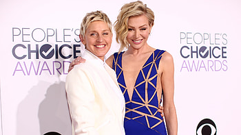 Portia de Rossi, Surprise gift, Gorilla conservation center HD wallpaper