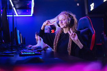 Gamer, Gaming community, Fair play, Anti-pay to win HD wallpaper