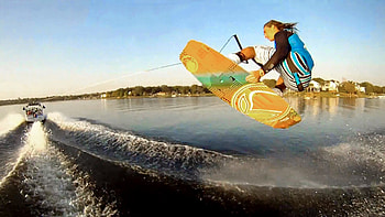 Wakeboarding for dummies, Simple introduction to wakeboarding, Easy-to-understand basics, Fun on the water HD wallpaper