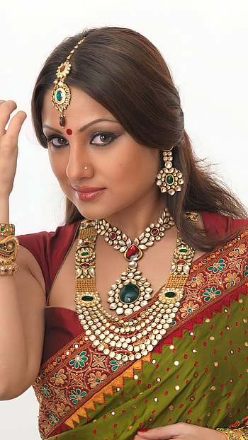 Priyanka upendra, kannada actor, saree beauty HD phone wallpaper