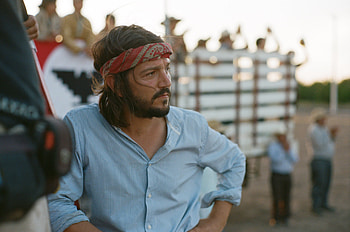 Diego Luna, Cesar Chavez, Shining a light, Inspirational figure HD wallpaper