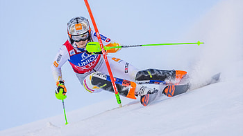 Petra Vlhova, Slalom HD wallpaper
