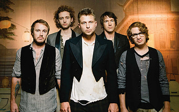 Onerepublic Spotlight, man Coliseum, Spectacular Performance, Captivating Stage HD wallpaper