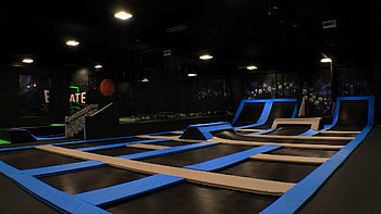 Elevate Trampoline Park, Trampolining HD wallpaper