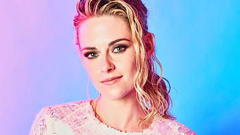 Beautiful Kristen Stewart Girl Model Is Wearing Light Pink Glitter Dress Standing In Blue Background Girls HD wallpaper