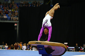 Simone Biles, Vault (Gymnastics) HD wallpaper