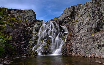 A nice waterfall at Krokuttjønna, Soknedal, Norway, river, scandinavia, sky, cliff, pond HD wallpaper