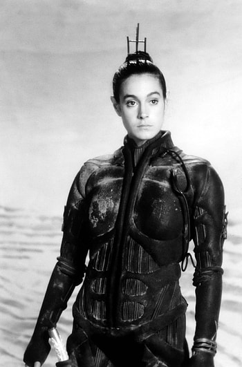 Comparing the cast, Sean Young's role HD phone wallpaper