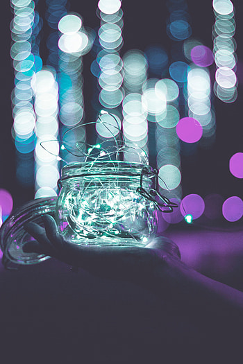 Bank, Glare, Shine, Light, Hand, Miscellanea, Miscellaneous, Jar, Garland, Garlands HD phone wallpaper