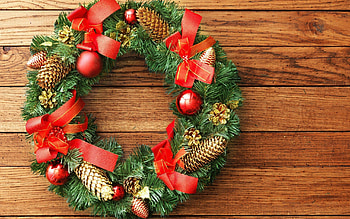 Christmas wreath, Festive design, Joyful decorations, Holiday spirit HD wallpaper