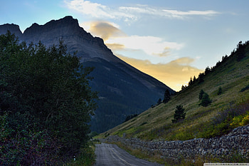 A Mountain Road : : High . HD wallpaper