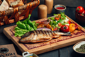Grilled Fish Platter with Fresh Salad, food, fish HD wallpaper